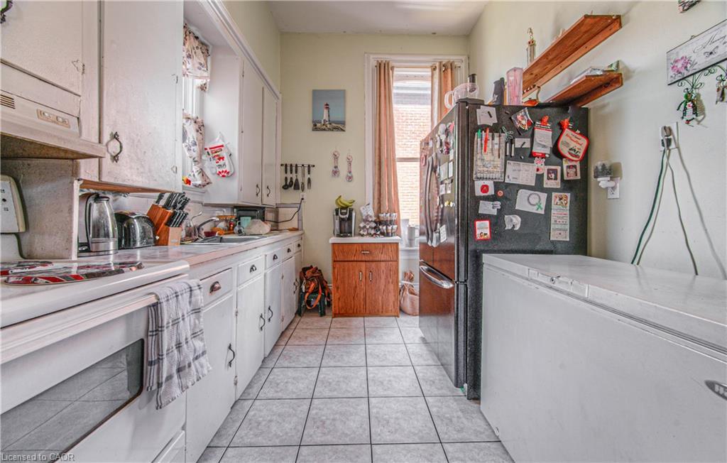 156 Grand Avenue S, Cambridge, ON