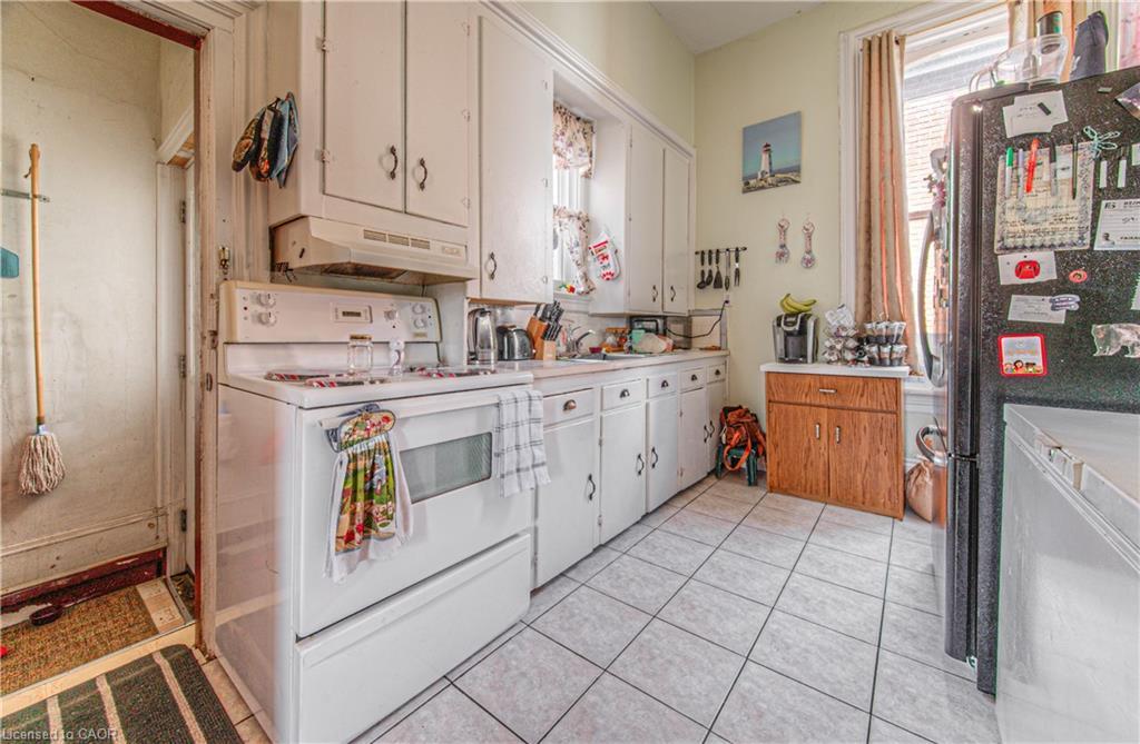 156 Grand Avenue S, Cambridge, ON