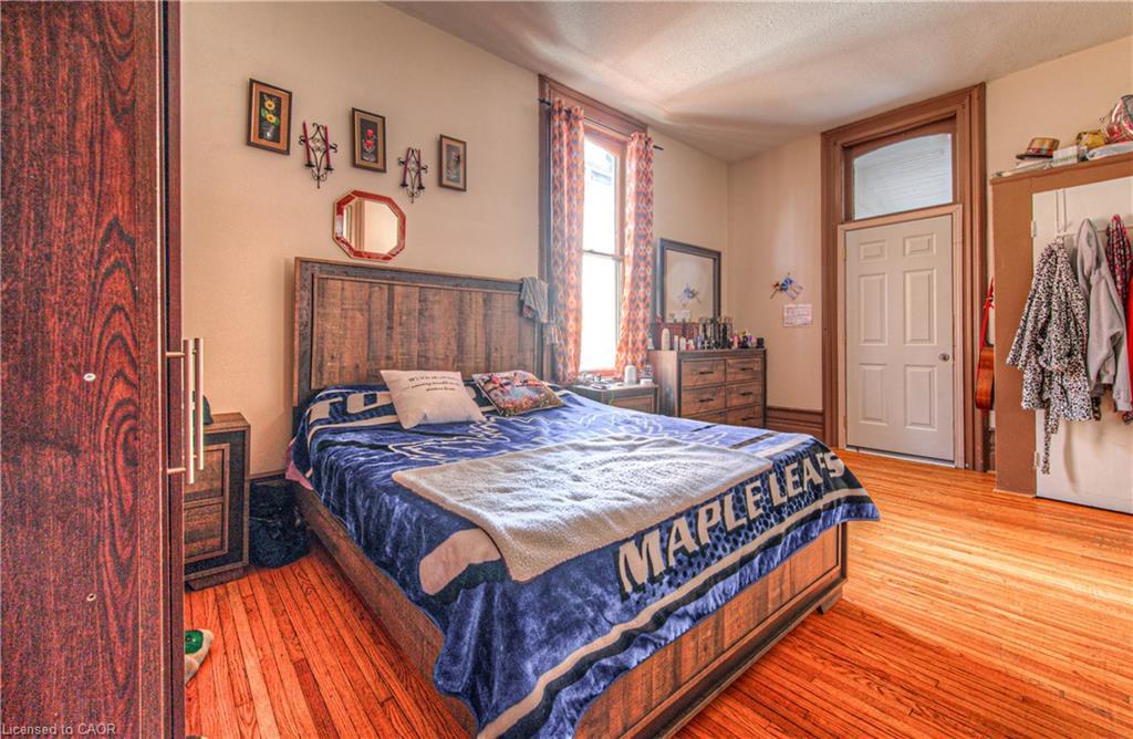 156 Grand Avenue S, Cambridge, ON