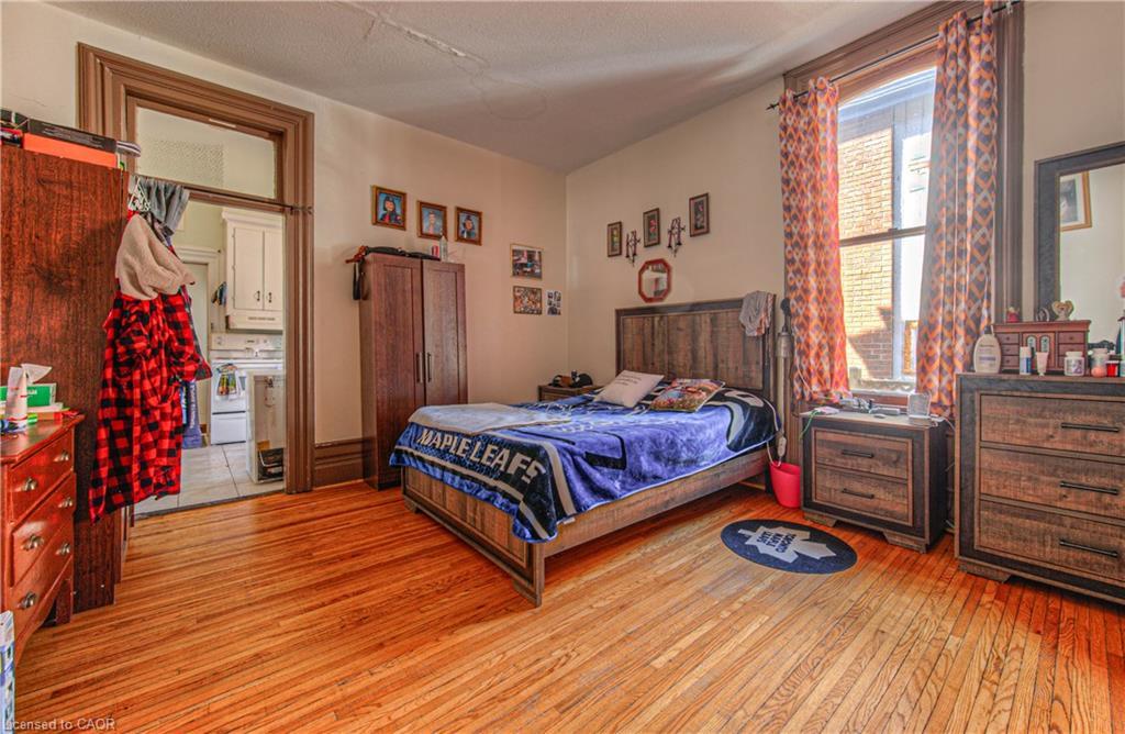 156 Grand Avenue S, Cambridge, ON