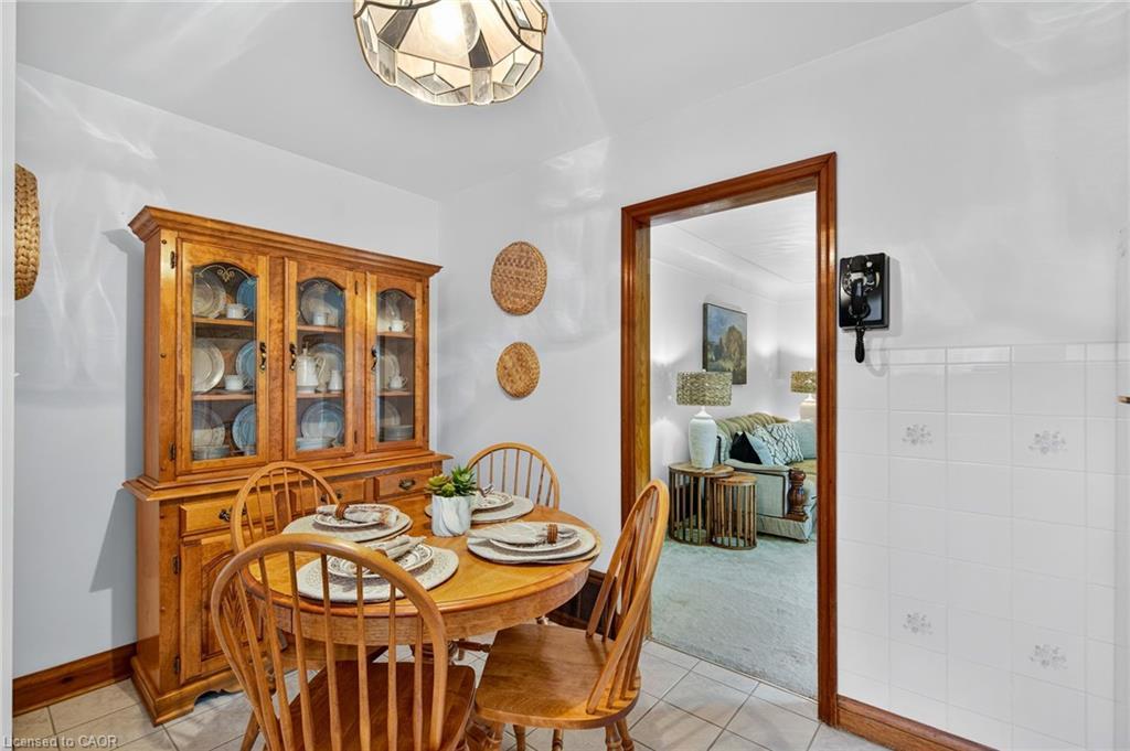 961 Danforth Avenue, Burlington, ON - Indoor Photo Showing Dining Room