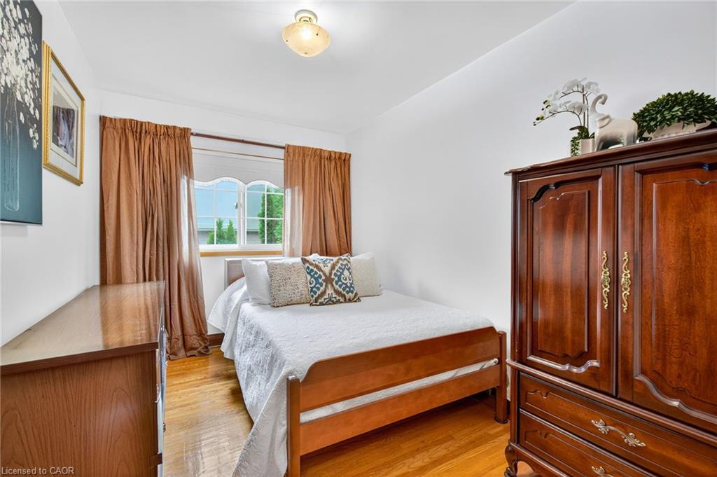 961 Danforth Avenue, Burlington, ON - Indoor Photo Showing Bedroom
