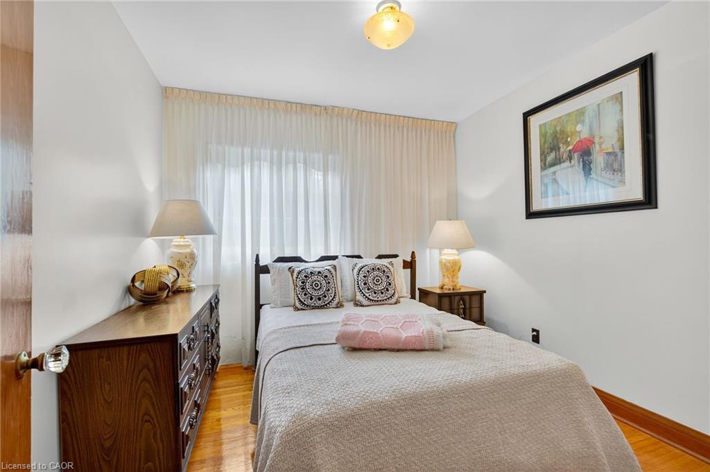 961 Danforth Avenue, Burlington, ON - Indoor