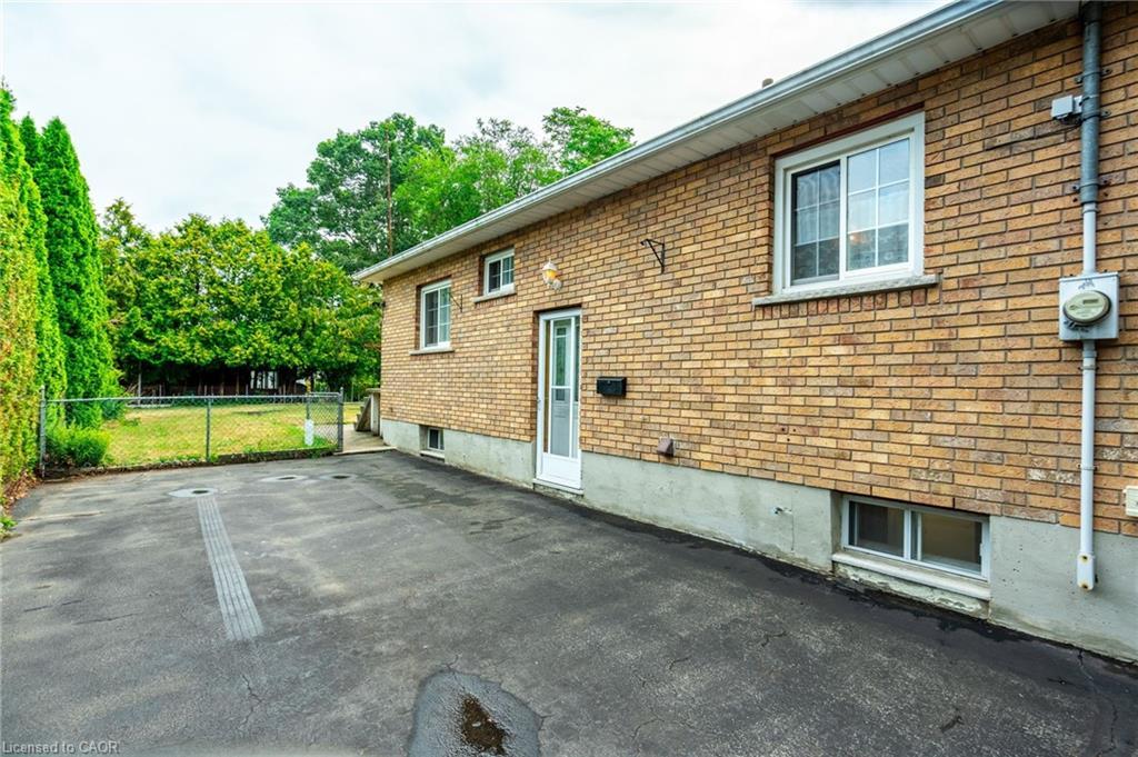 961 Danforth Avenue, Burlington, ON - Outdoor With Exterior