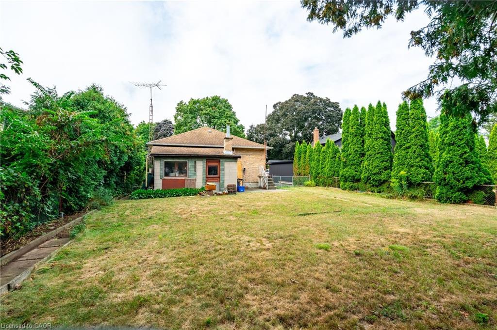 961 Danforth Avenue, Burlington, ON - Outdoor