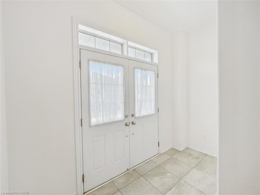 6 Bannister Road, Barrie, ON - Indoor Photo Showing Other Room