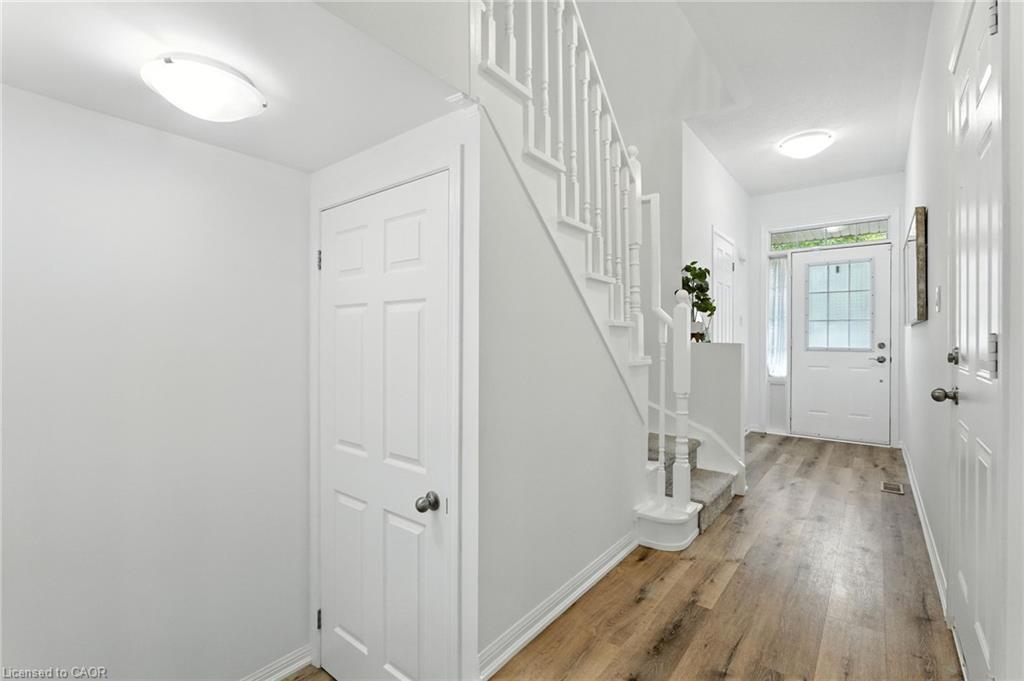 61-21 Diana Avenue, Brantford, ON - Indoor Photo Showing Other Room