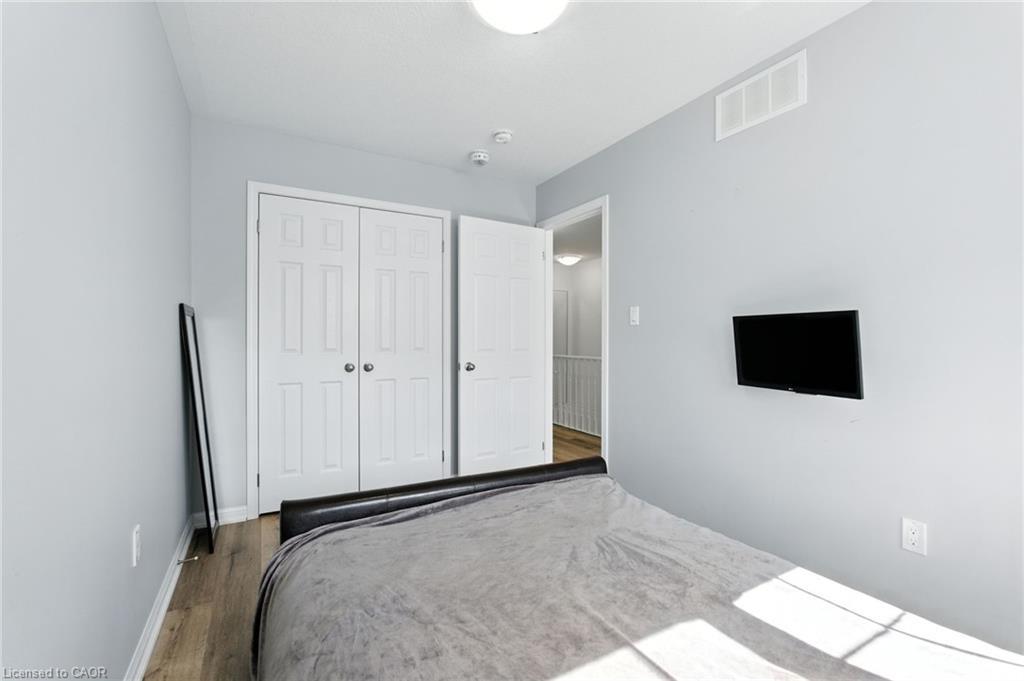 61-21 Diana Avenue, Brantford, ON - Indoor