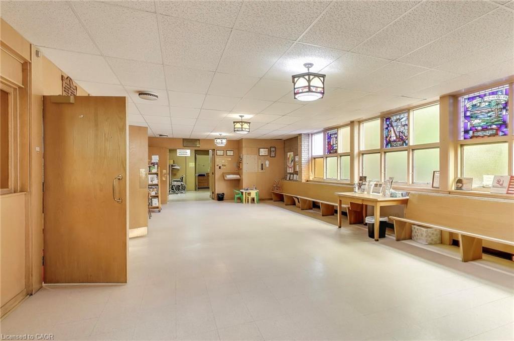 1974 King Street E, Hamilton, ON