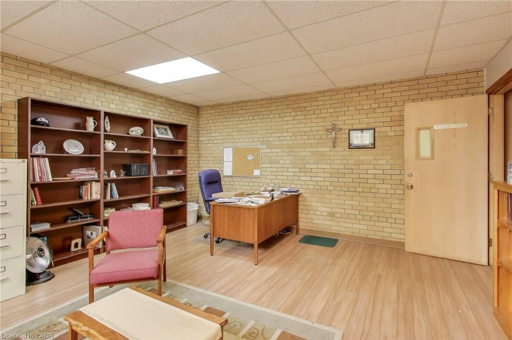 1974 King Street E, Hamilton, ON