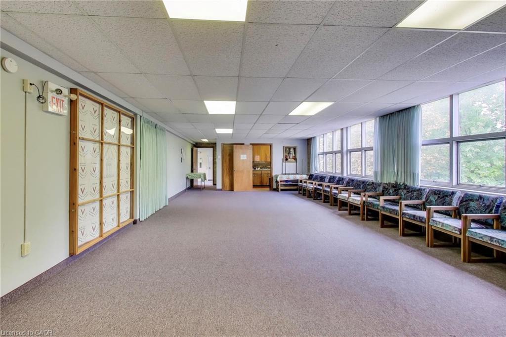 1974 King Street E, Hamilton, ON