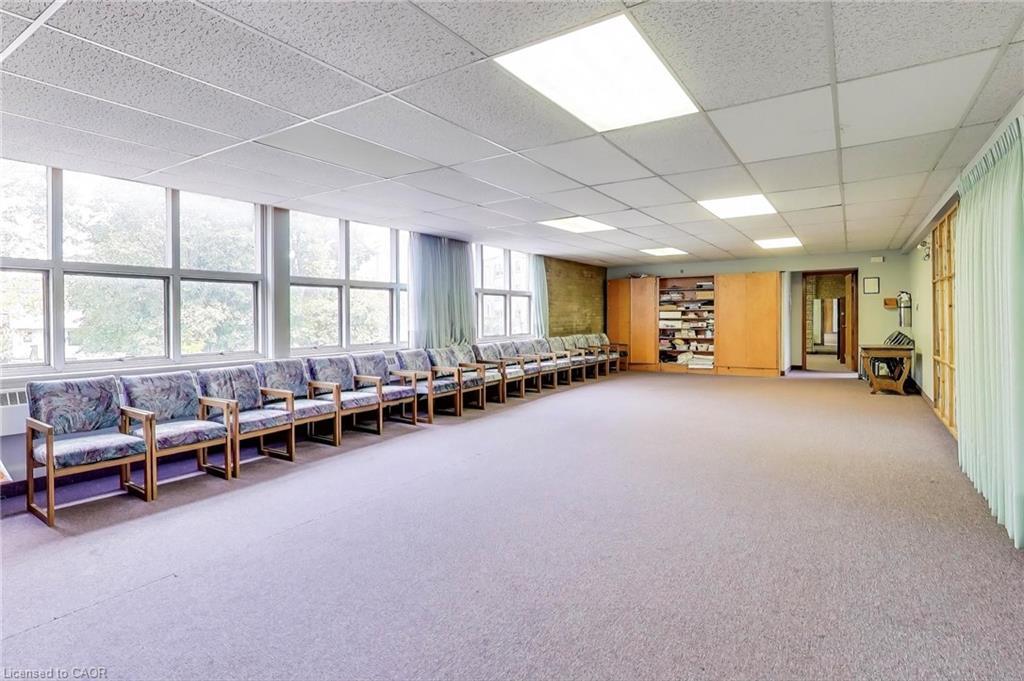 1974 King Street E, Hamilton, ON