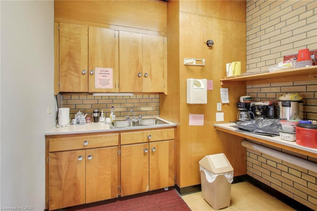 1974 King Street E, Hamilton, ON