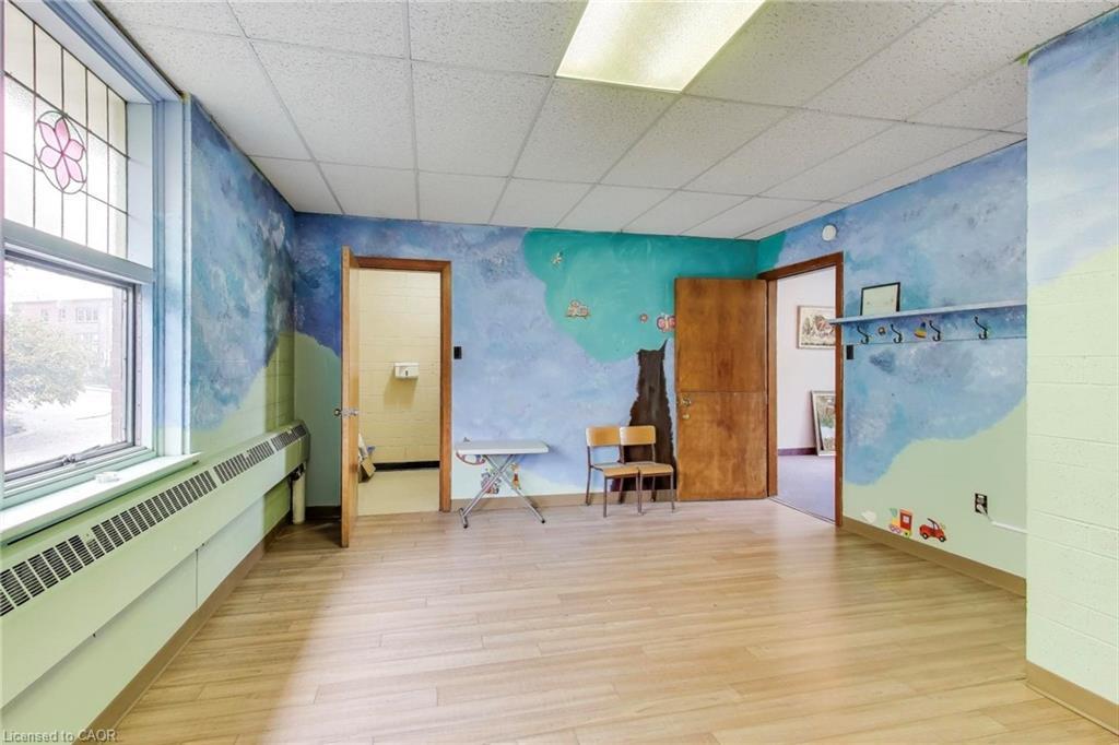 1974 King Street E, Hamilton, ON