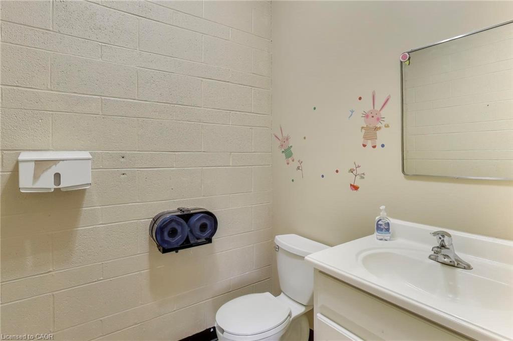 1974 King Street E, Hamilton, ON