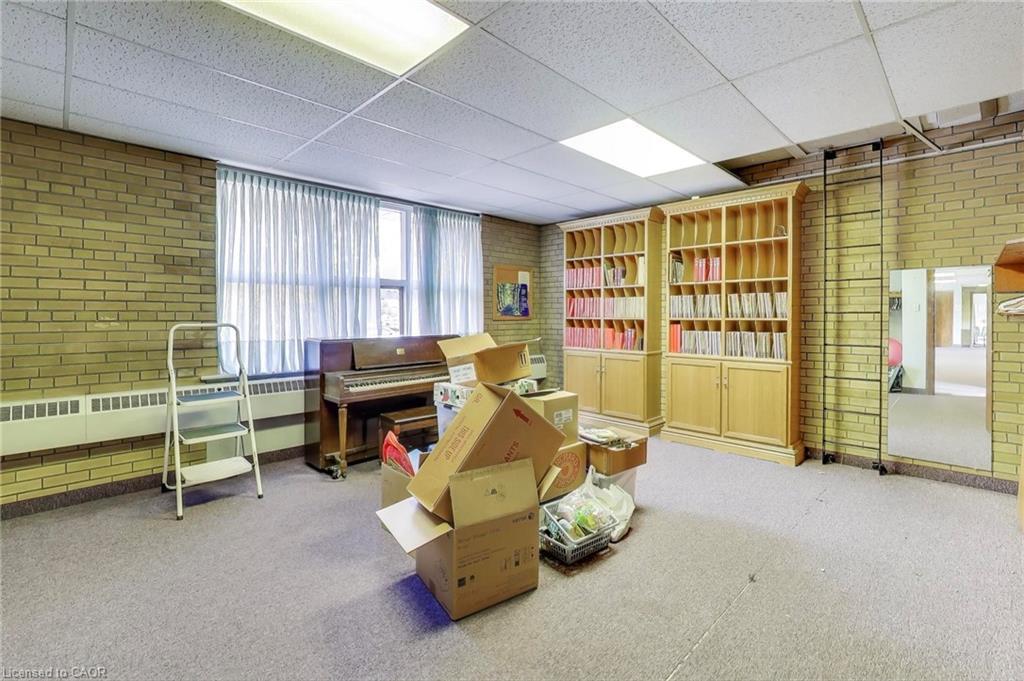 1974 King Street E, Hamilton, ON