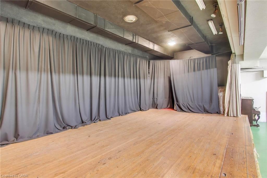 1974 King Street E, Hamilton, ON