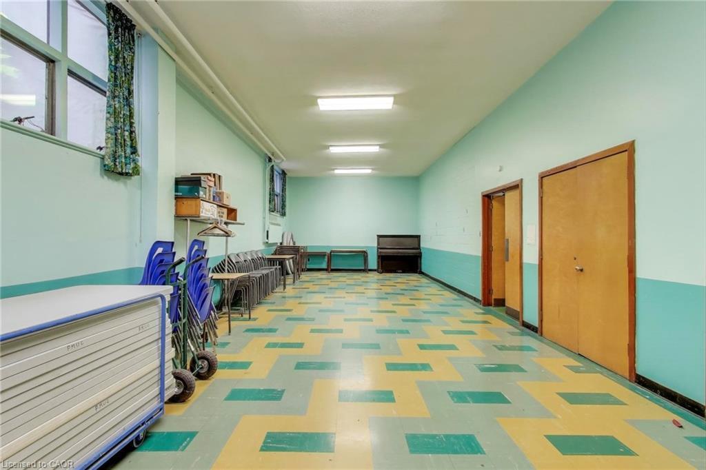 1974 King Street E, Hamilton, ON