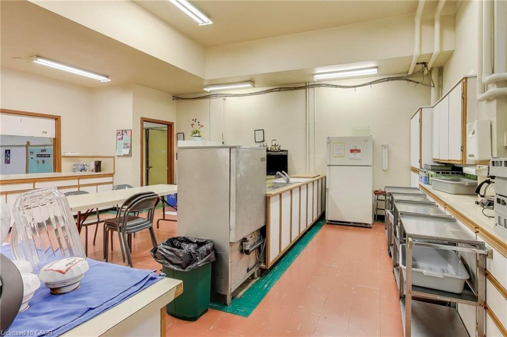 1974 King Street E, Hamilton, ON