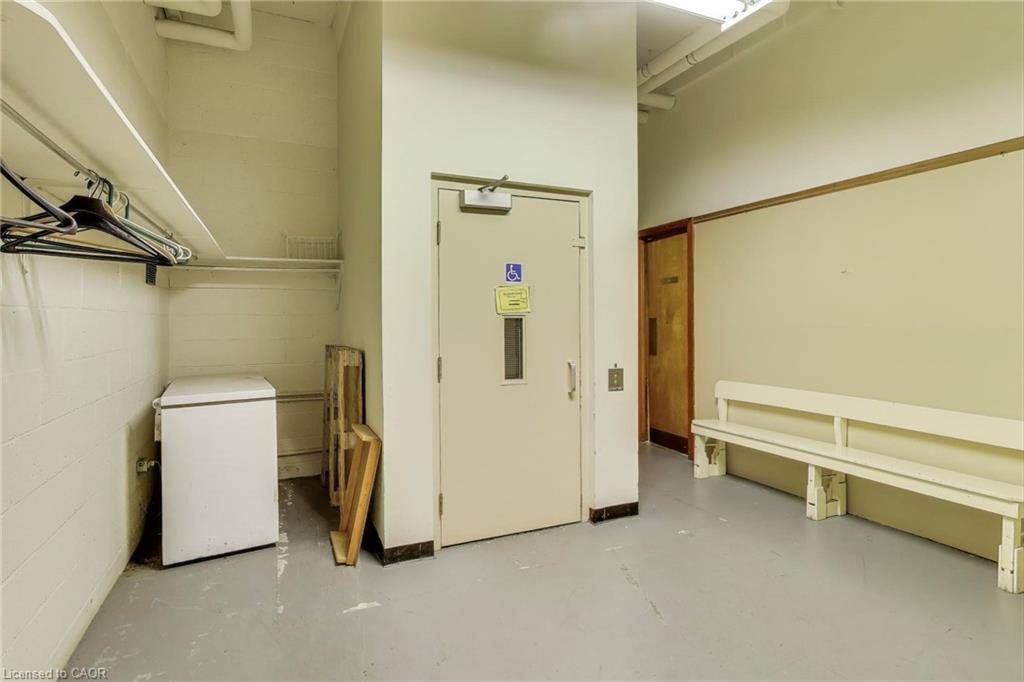 1974 King Street E, Hamilton, ON