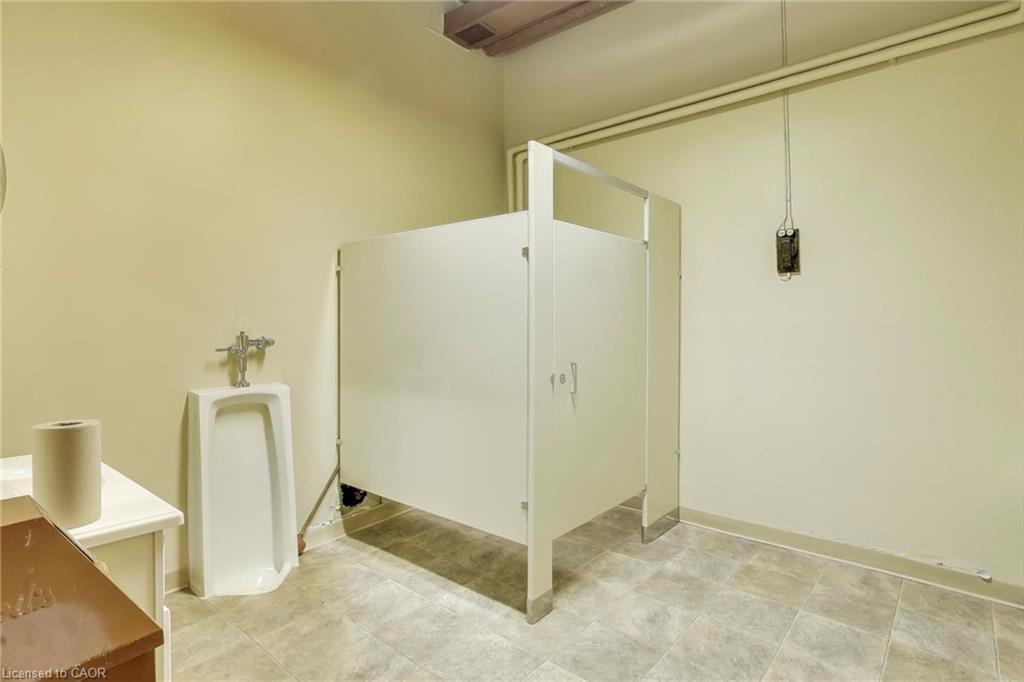 1974 King Street E, Hamilton, ON