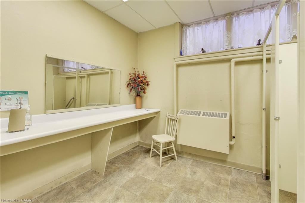 1974 King Street E, Hamilton, ON