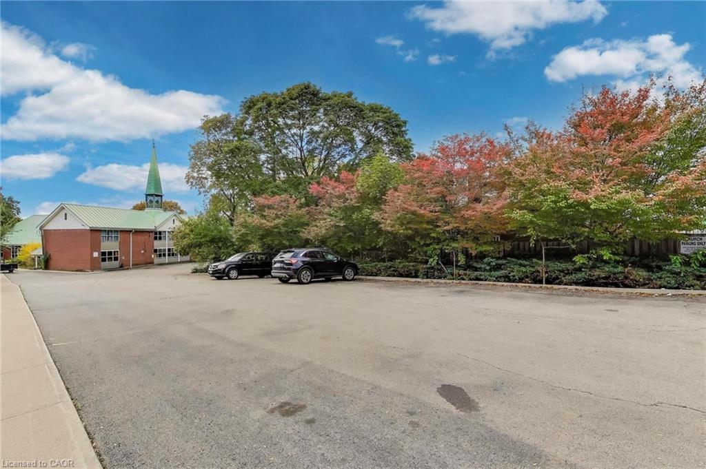 1974 King Street E, Hamilton, ON