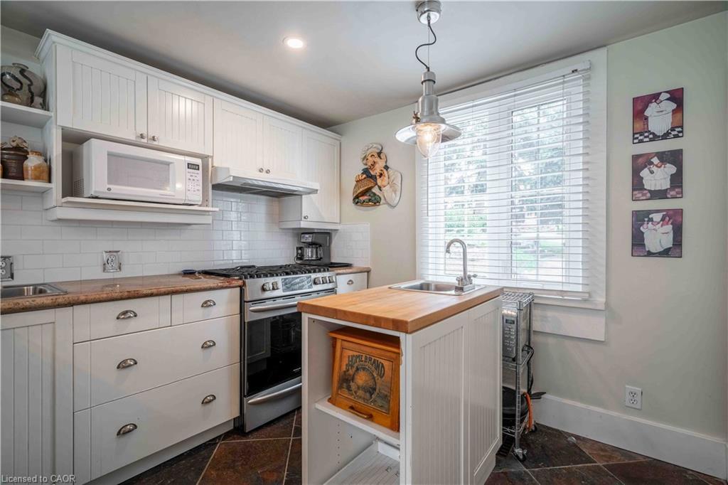 99 Argyle Street N, Caledonia, ON - Indoor Photo Showing Kitchen
