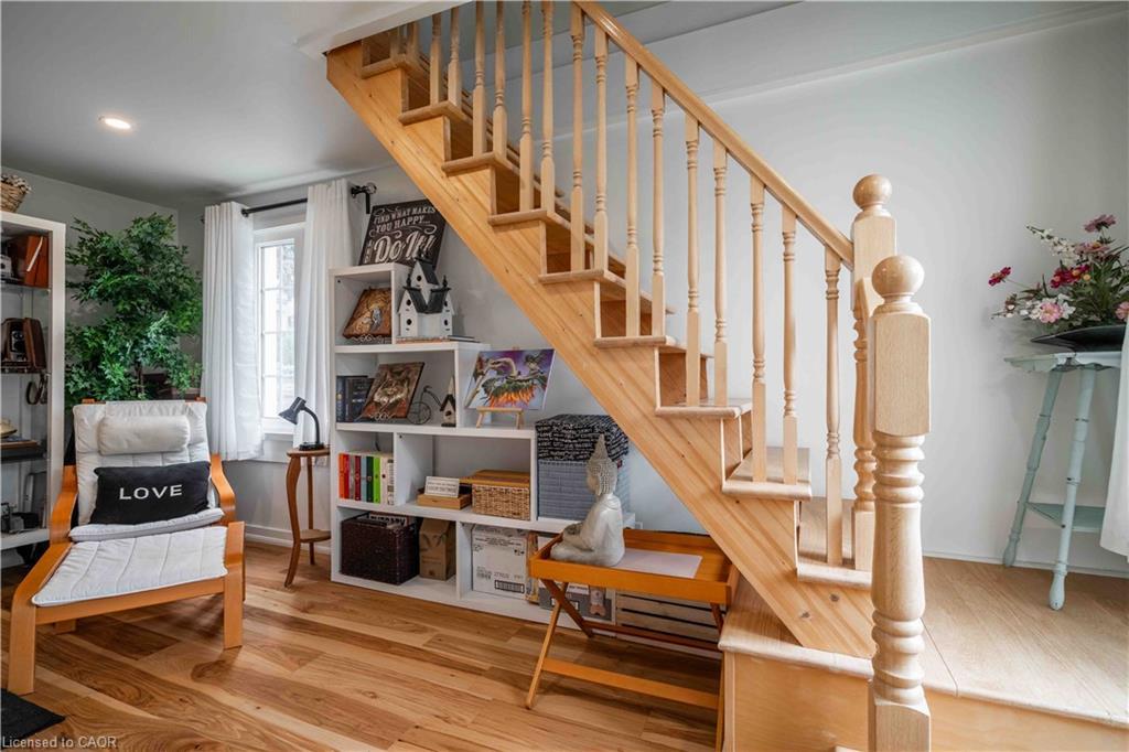 99 Argyle Street N, Caledonia, ON - Indoor Photo Showing Other Room