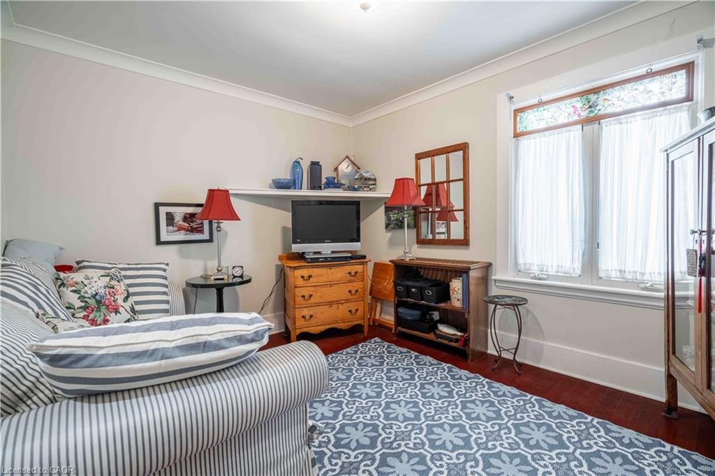 99 Argyle Street N, Caledonia, ON - Indoor Photo Showing Bedroom