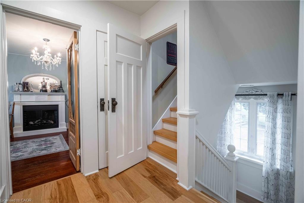 99 Argyle Street N, Caledonia, ON - Indoor Photo Showing Other Room