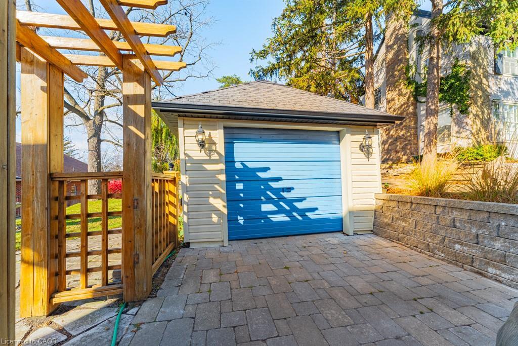 99 Argyle Street N, Caledonia, ON - Outdoor