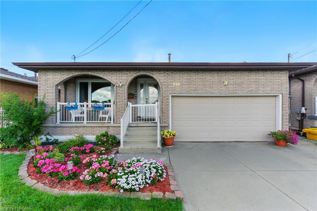 226 Carson Drive, Hamilton, ON - Outdoor With Deck Patio Veranda