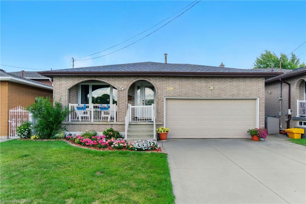 226 Carson Drive, Hamilton, ON - Outdoor With Deck Patio Veranda