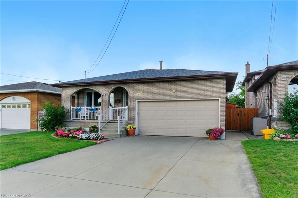 226 Carson Drive, Hamilton, ON - Outdoor With Deck Patio Veranda