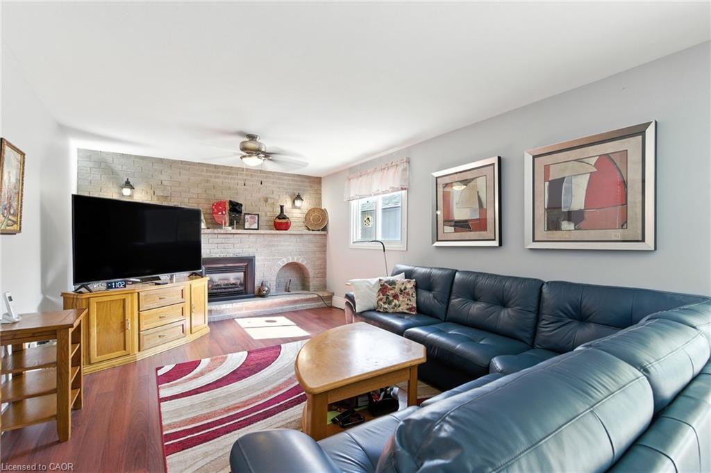 226 Carson Drive, Hamilton, ON - Indoor Photo Showing Living Room With Fireplace