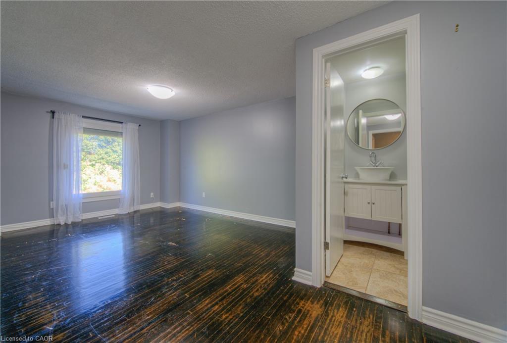 46 Guerin Avenue, Kitchener, ON - Indoor Photo Showing Other Room