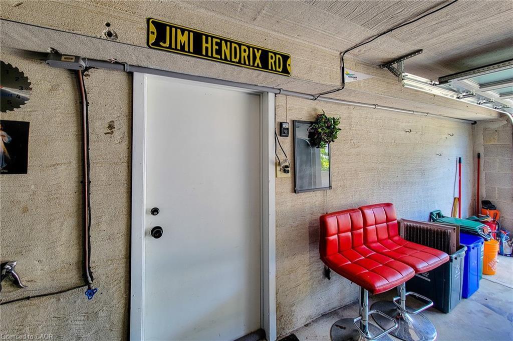 Basement-12 Maitland Avenue, Hamilton, ON - Indoor Photo Showing Garage