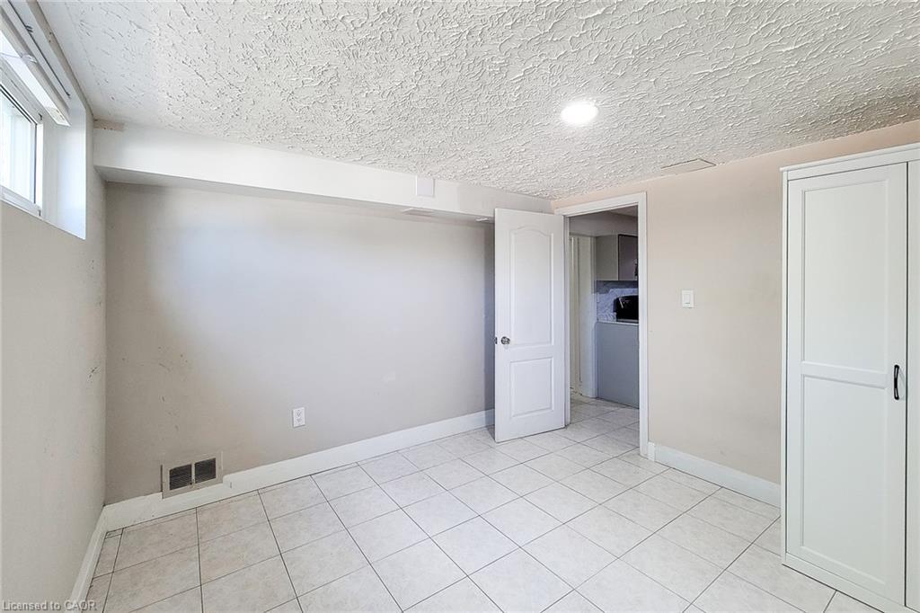 Basement-12 Maitland Avenue, Hamilton, ON - Indoor Photo Showing Other Room