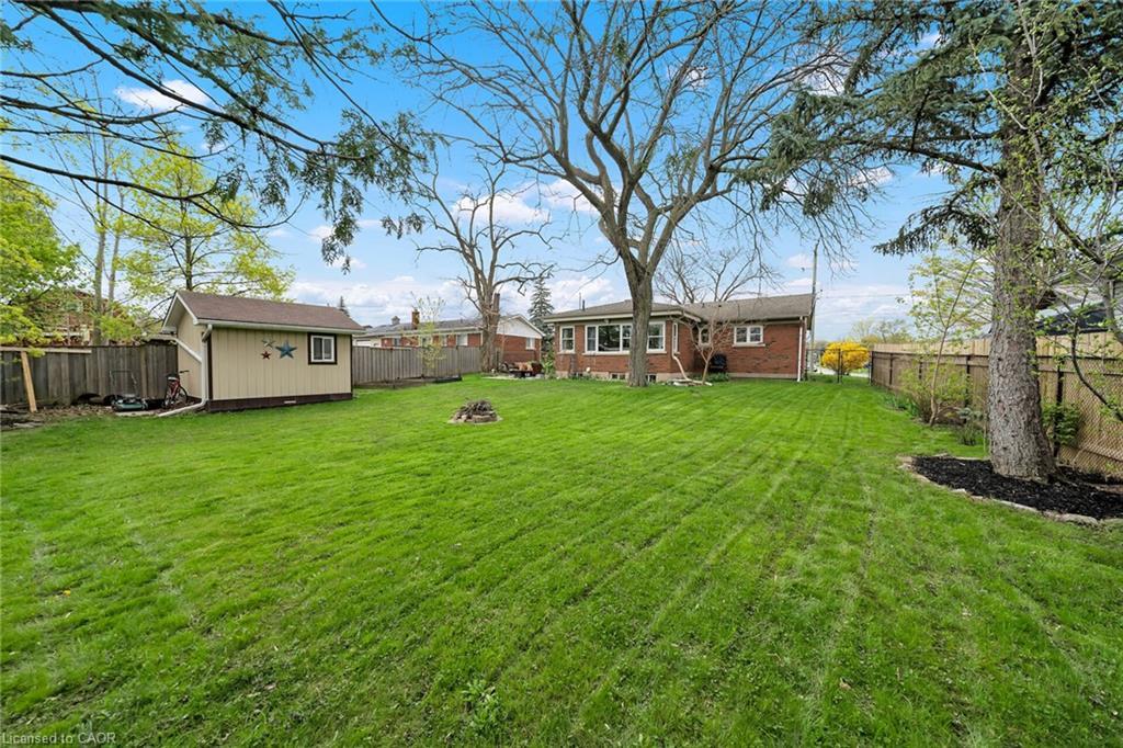 4165 William Street, Beamsville, ON - Outdoor With Backyard