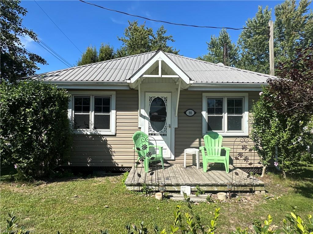 88 Erie Boulevard, Long Point, ON - Outdoor