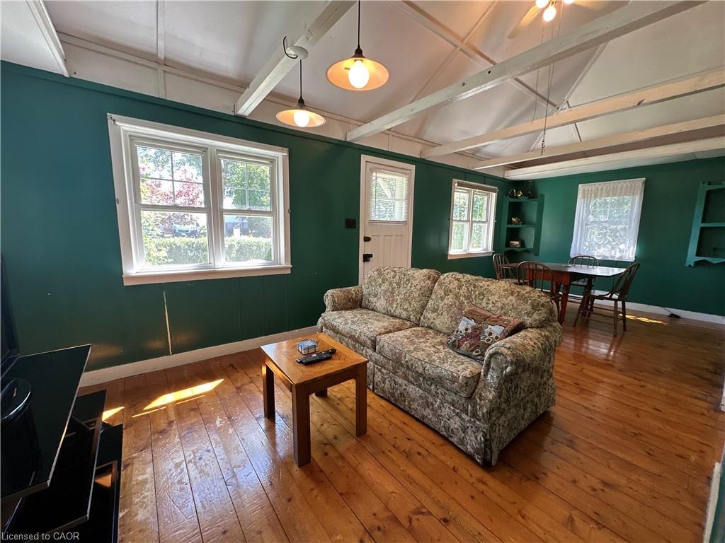88 Erie Boulevard, Long Point, ON - Indoor Photo Showing Living Room