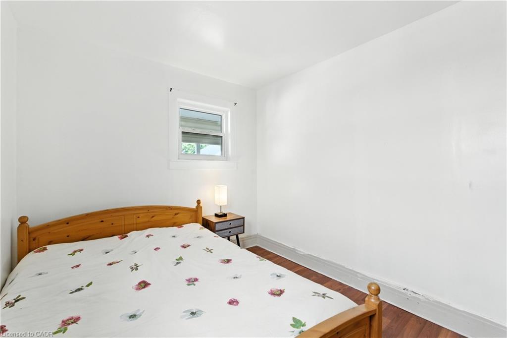 1 Berryman Avenue, St. Catharines, ON - Indoor Photo Showing Bedroom