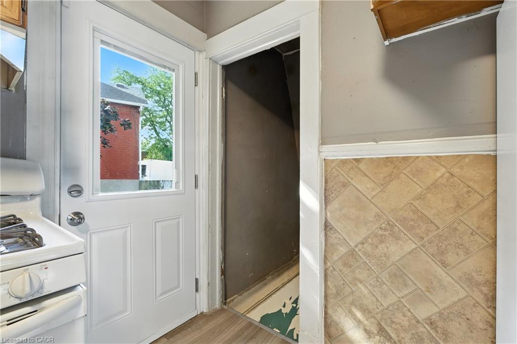 1 Berryman Avenue, St. Catharines, ON - Indoor