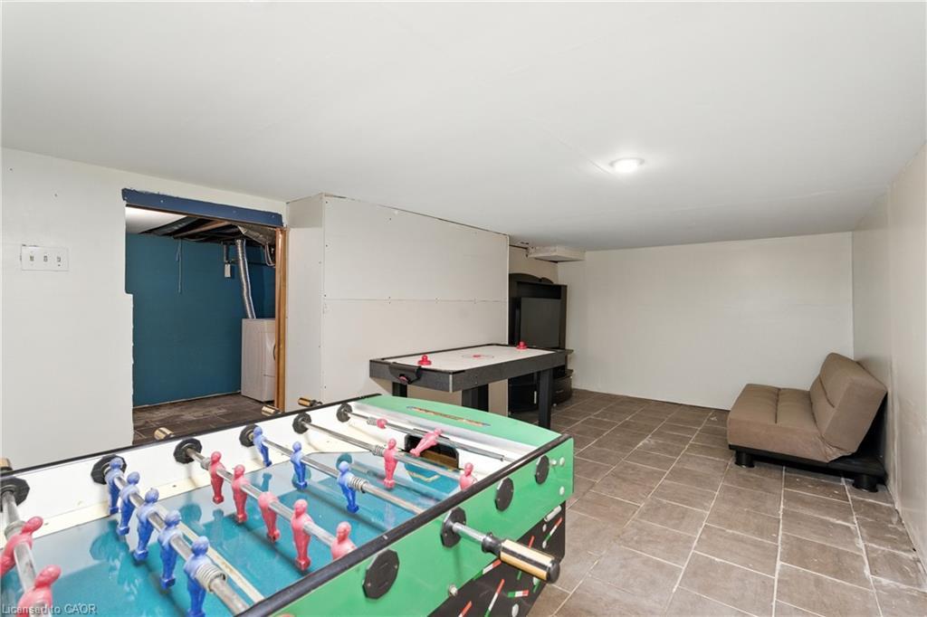 1 Berryman Avenue, St. Catharines, ON - Indoor Photo Showing Other Room