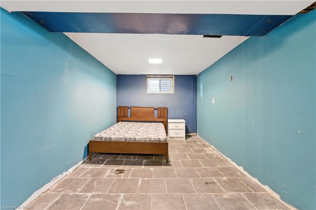 1 Berryman Avenue, St. Catharines, ON - Indoor Photo Showing Other Room