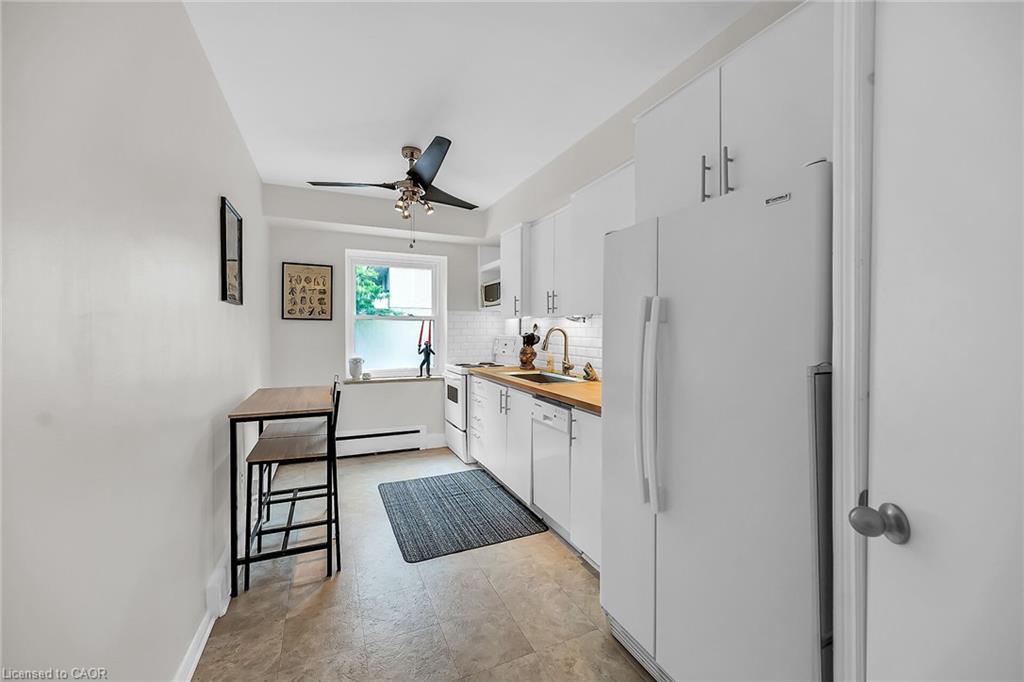 208-40 Robinson Street, Hamilton, ON - Indoor