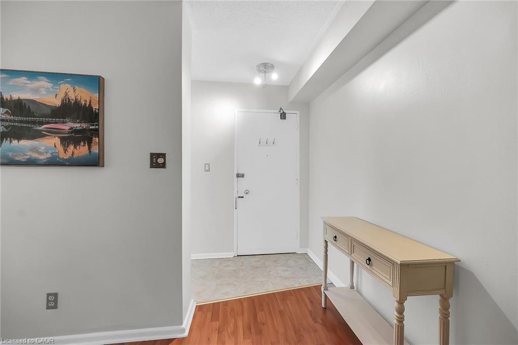 208-40 Robinson Street, Hamilton, ON - Indoor Photo Showing Other Room