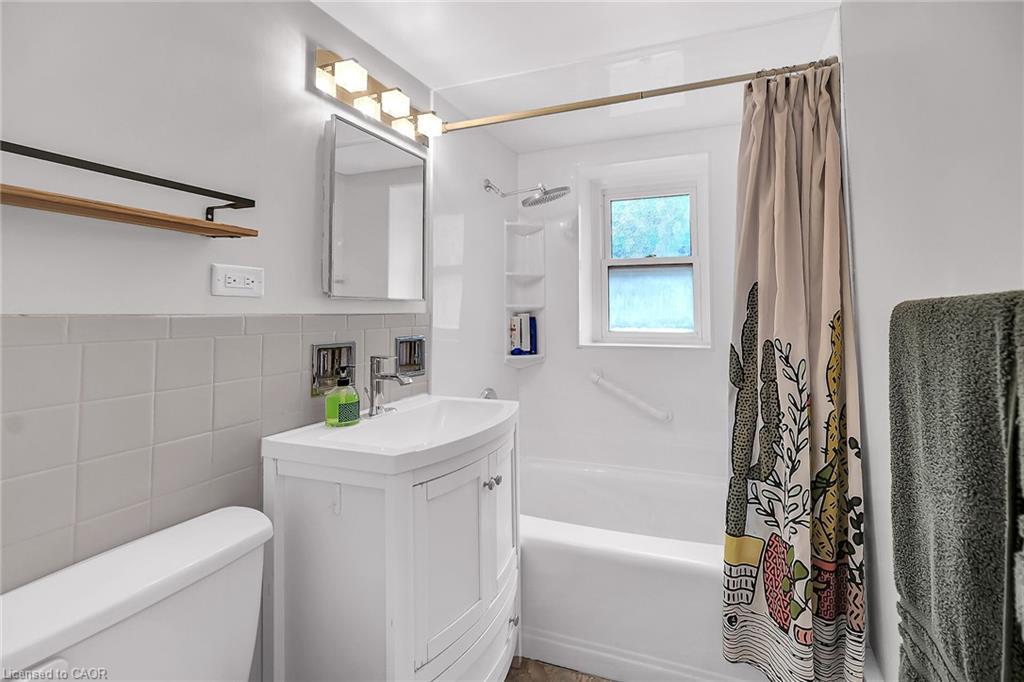 208-40 Robinson Street, Hamilton, ON - Indoor Photo Showing Bathroom