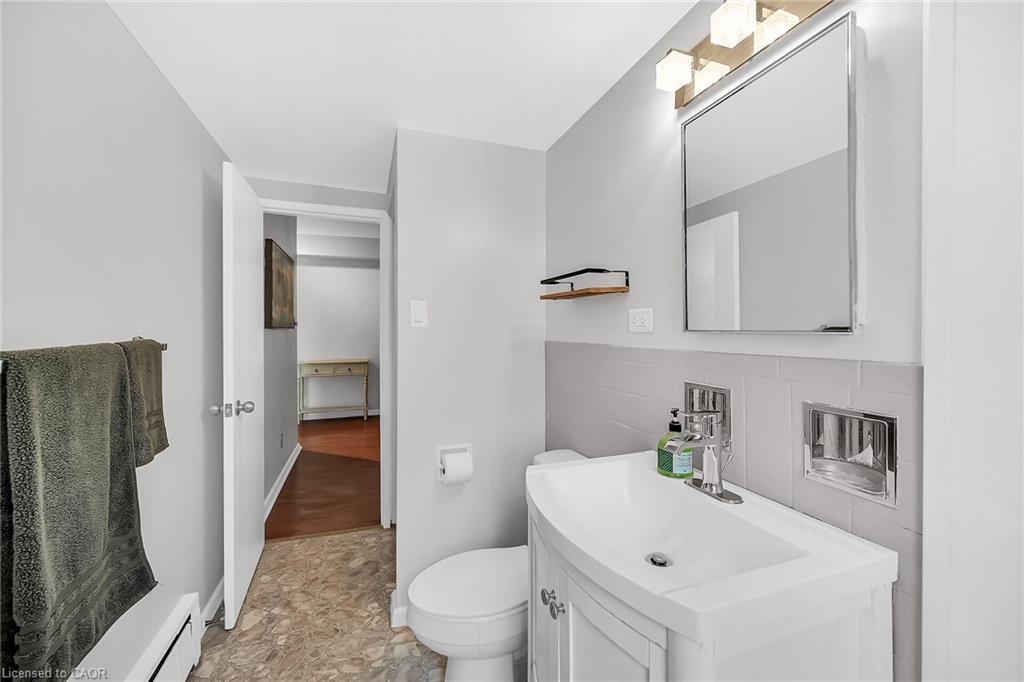 208-40 Robinson Street, Hamilton, ON - Indoor Photo Showing Bathroom